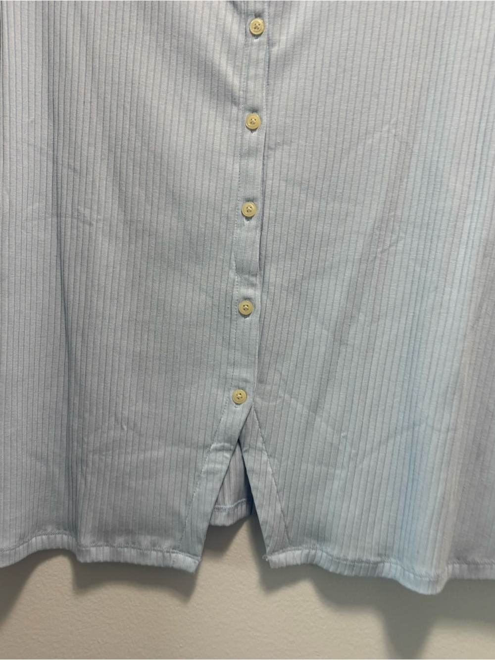 🩵Ribbed Button down Top - Picture 3 of 8